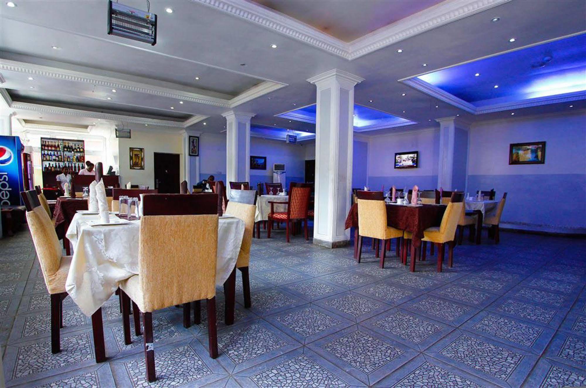 Beni Hotel Lagos Exterior foto
